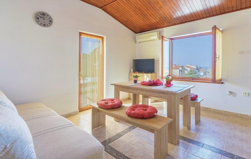 Apartment Azra *